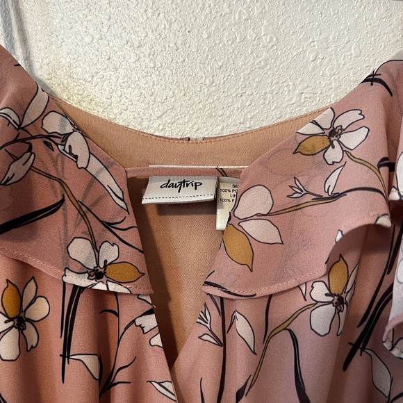 Buckle Daytrip Medium Floral Surplice Pink Maxi Dress Off The Shoulder summer - Picture 4 of 10